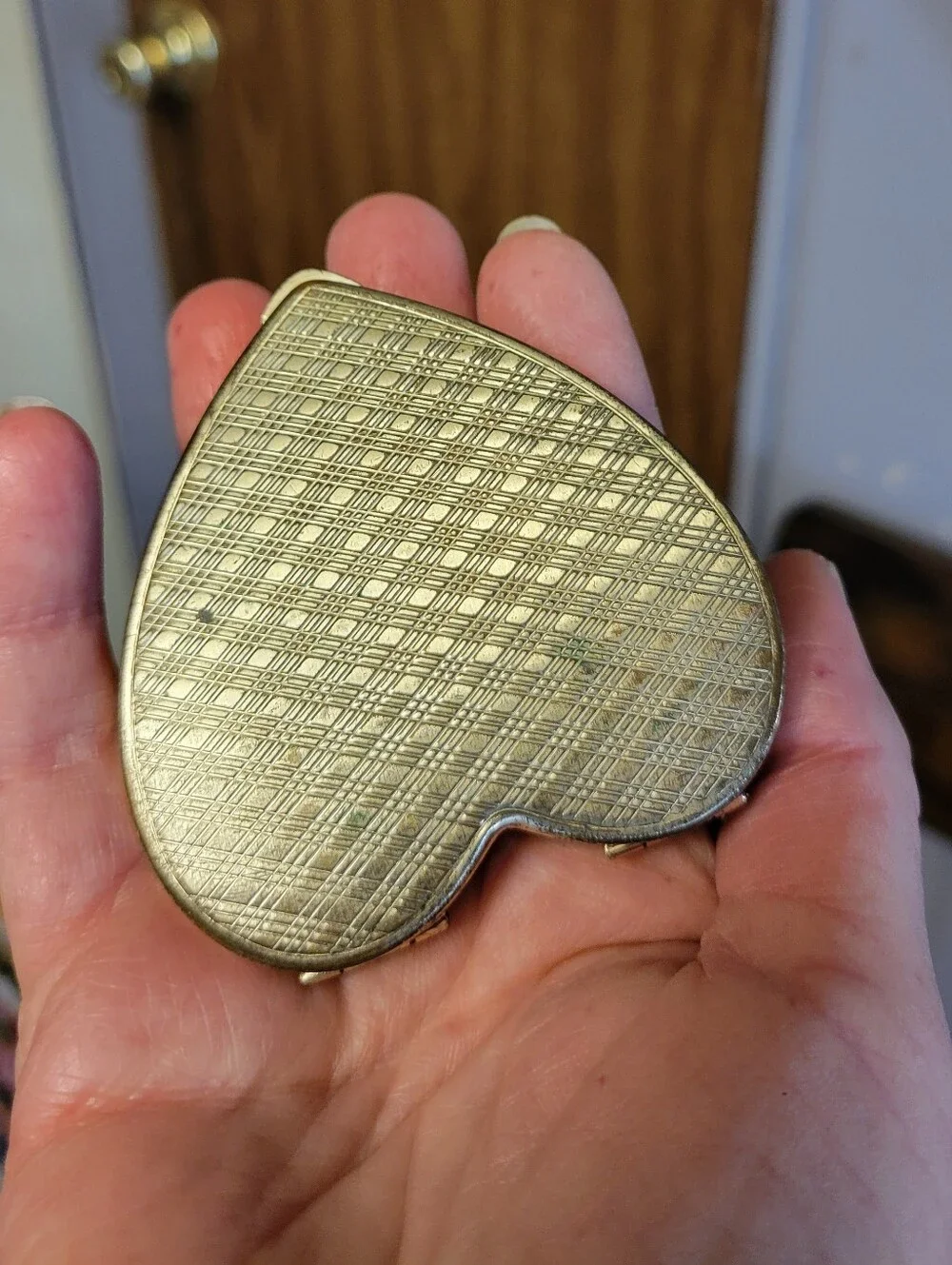Vintage Washington D.C. Heart-shaped Souvenir Compact - Gold & Aged Silver